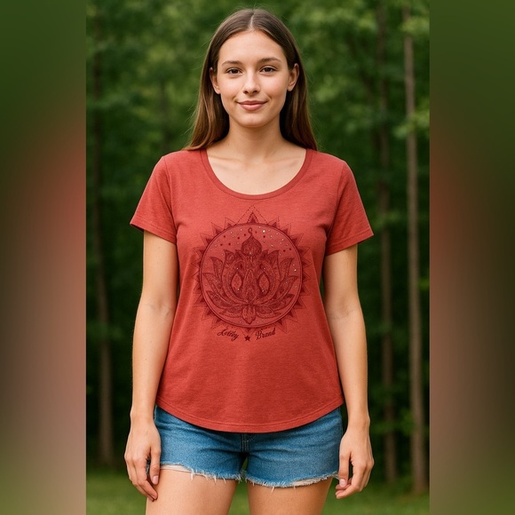 Lucky Brand Light Red Boho Celestial Graphic Tee w/ Rhinestone Accents – Large - Picture 1 of 11